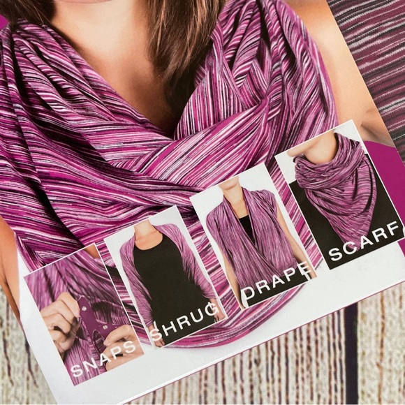 Champion Lightweight Snap Scarf - Picture 5 of 6